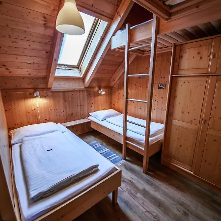 Ferienhaus 8 *