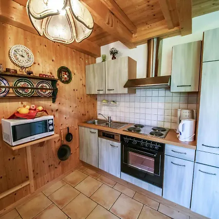 Ferienhaus 8 *